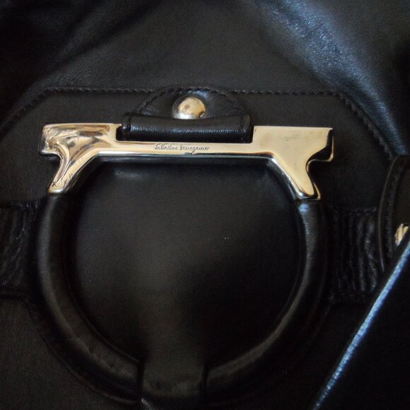 Salvatore Ferragamo Black Lamb Skin Leather "Gancio" Shoulder Bag - Picture 9 of 16